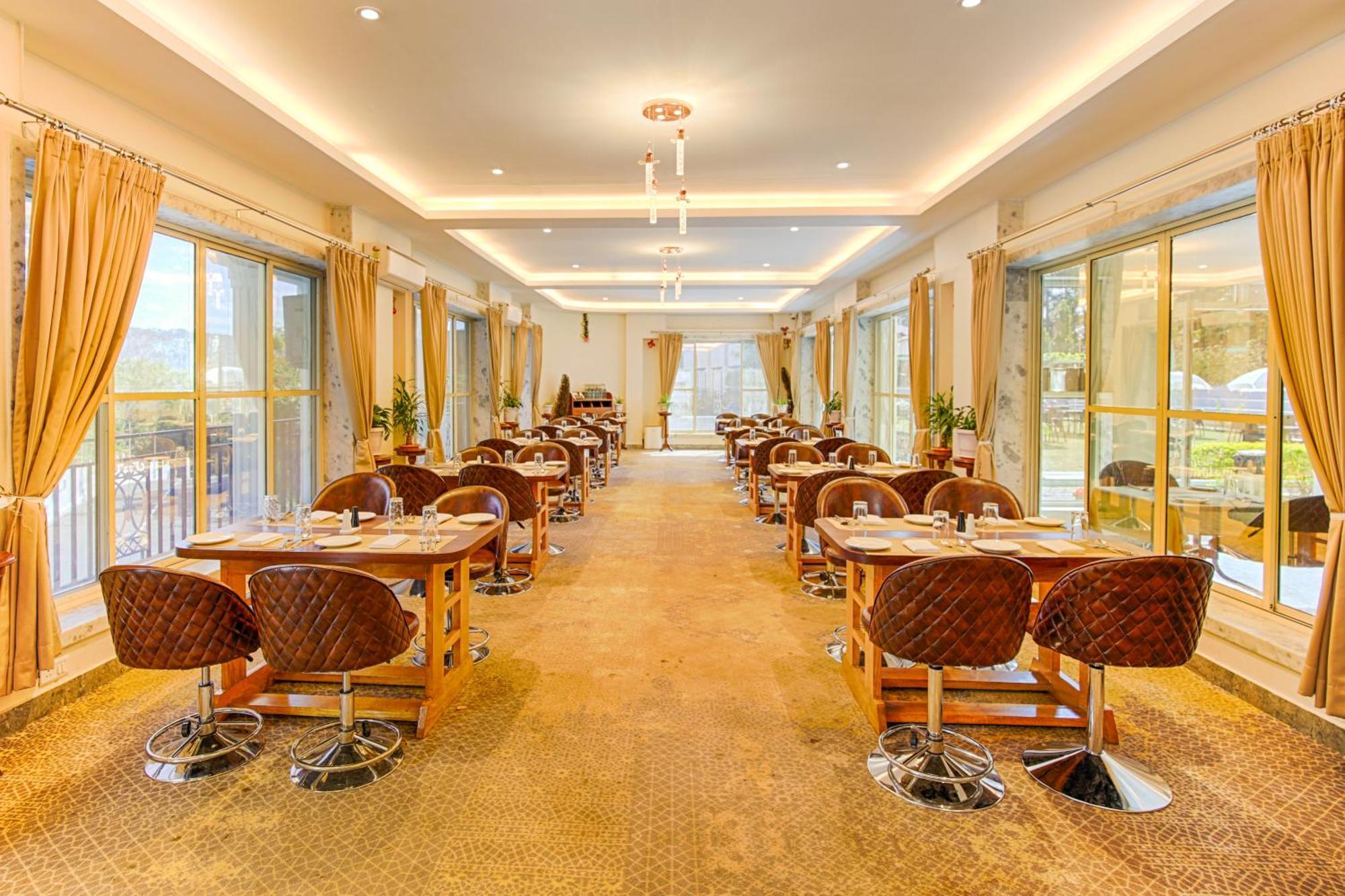 La Nicholas Lake View By Summit Hotels シロン エクステリア 写真